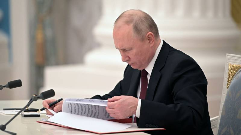 
Путин подписал указ по Донбассу – Россия признала ДНР и ЛНР                