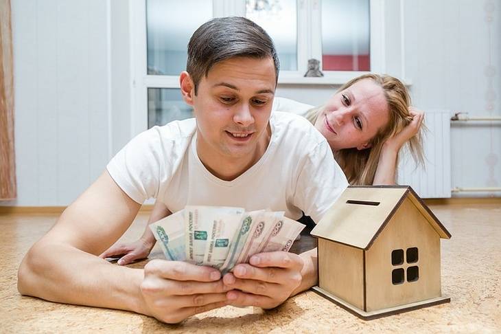 
Когда начнет дешеветь недвижимость в России: мнение экспертов                