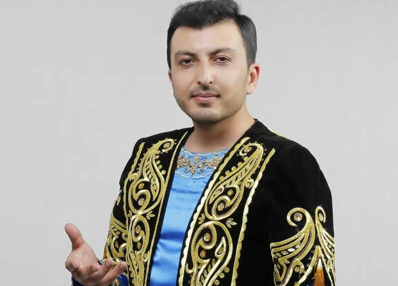 
Известный таджикский певец Дамирбек Олимов погиб после страшного ДТП                