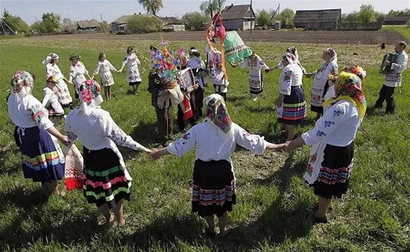 
Для чего в народный праздник Юрьев день, 6 мая, на Руси украшали овец цветами                