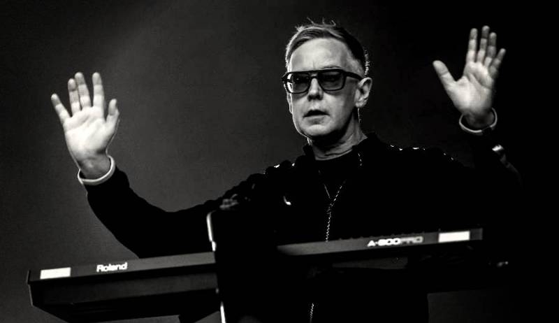 
Умер сооснователь музыкальной группы Depeche Mode Энди Флетчер                