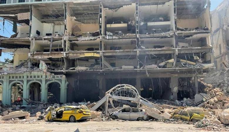
Кошмарный взрыв в центре Гаваны обрушил пять этажей отеля Saratoga                