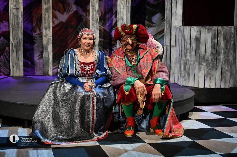 В театре Манекен сыграли премьеру «Король-Олень»