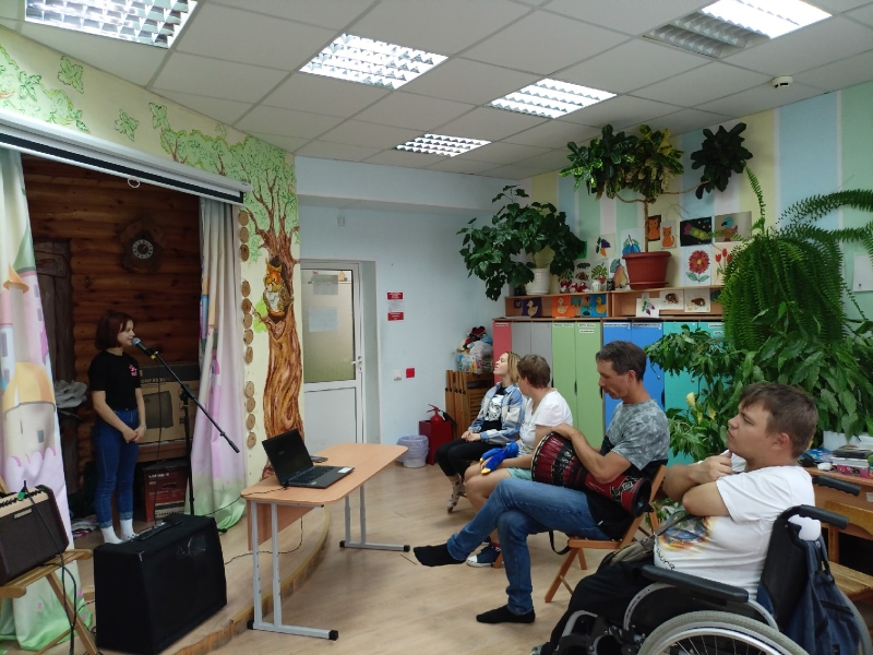 В Челябинской области незрячий паралимпиец руководит музыкальной студией для детей