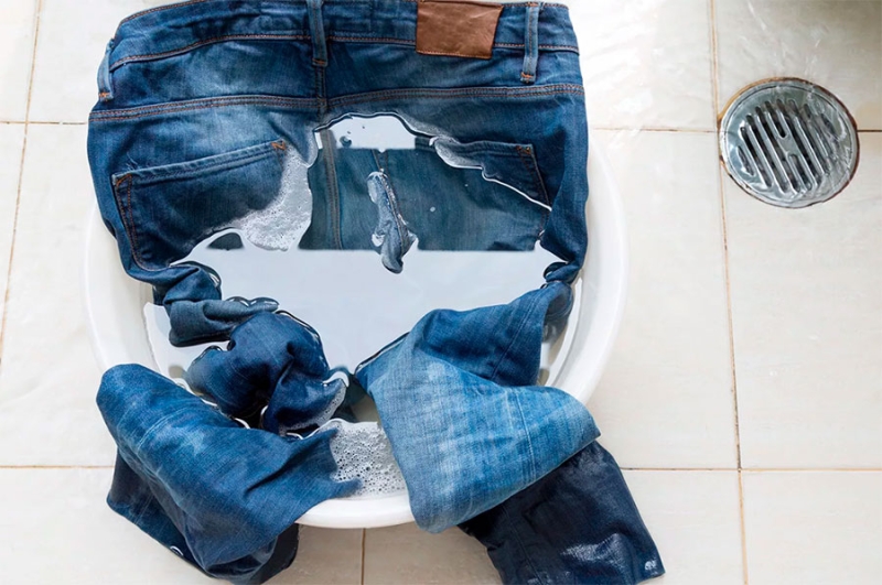 
Как вывести жирные пятна с джинсов за несколько минут: самые действенные методы                