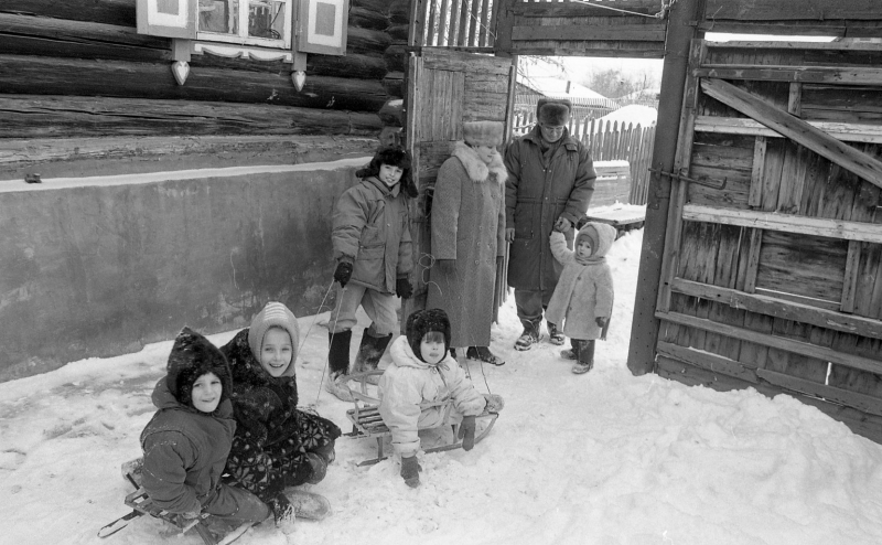 О чем могут рассказать старые фотографии