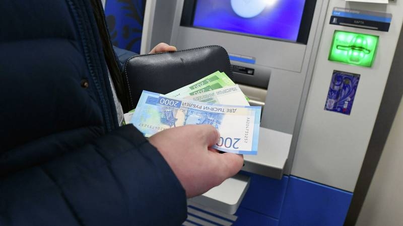 
Кто и когда в России может получить новое пособие в размере 14 тысяч рублей                
