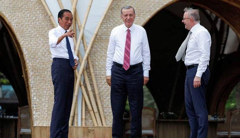 
Далеко не в полном составе: почему только пять лидеров остались на групповое фото глав G20                