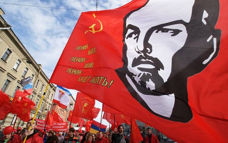 
Столетний юбилей: история рождения и распада великого СССР                