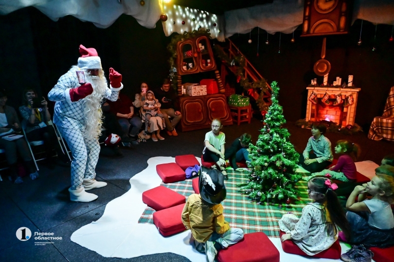 В челябинском Театре кукол открыли гостиную Деда Мороза