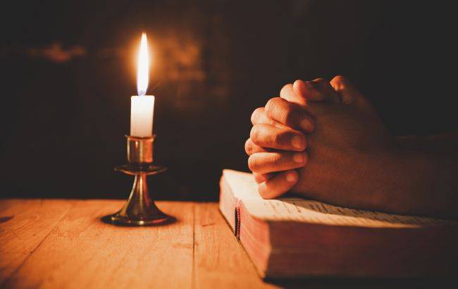
Какие молитвы читают в первую неделю Великого поста                