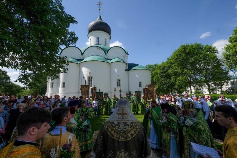 
Традиции и запреты дня трех святых Александров 28 марта                