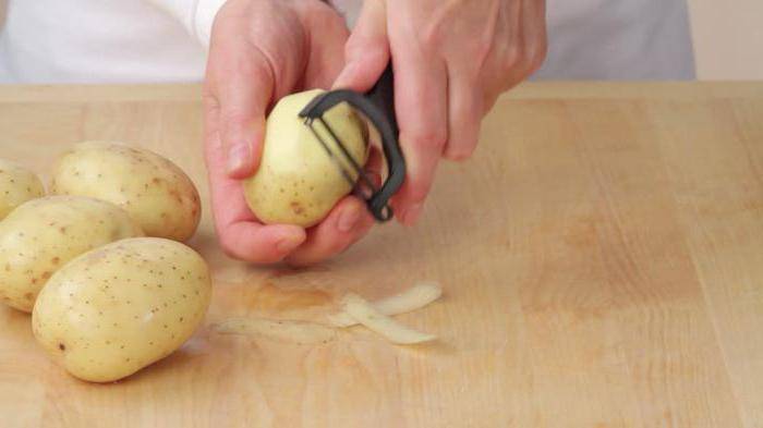 
Как за пять секунд очистить ведро молодого картофеля                