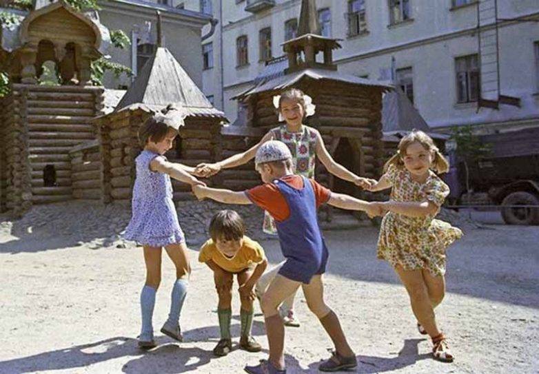
Неожиданная опасность: какие советские детские игры теперь под запретом                