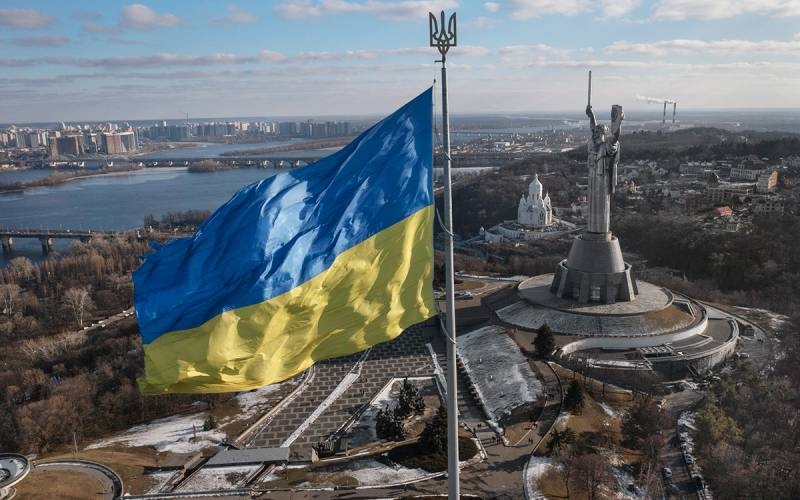 
Почему мир начал стирать Украину со своей карты: ответ старцев и экстрасенсов                