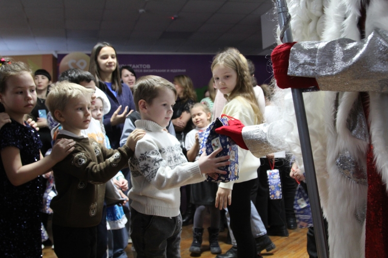 Новогодний праздник для детей участников СВО прошел в Челябинске