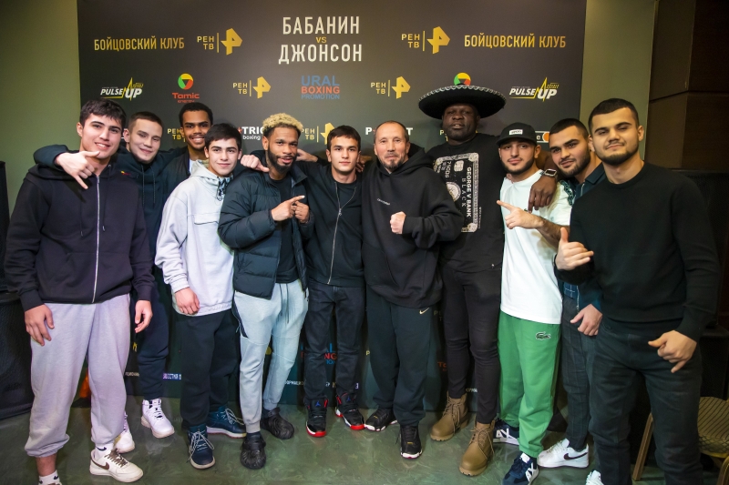 Американский боксер пообещал устроить шоу на турнире «Бойцовский клуб» в Челябинске