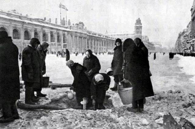 
Наперекор всему: жизнь в блокадном Ленинграде                