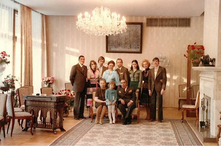 
Элитные дома советских политиков: скромность на фасаде — роскошь внутри                