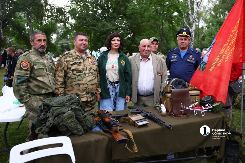 В челябинском Саду Победы прошел «Пикник для СВОих»