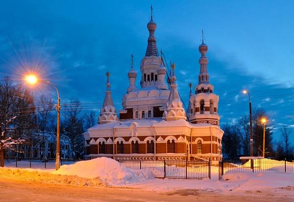 
Какой церковный праздник отмечают верующие 15 января 2024 года                